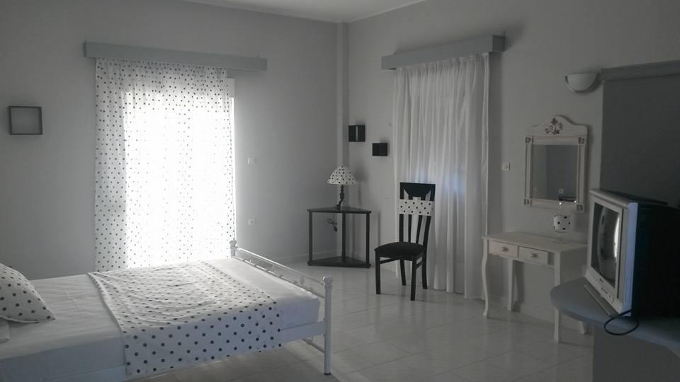 Efstathia Hotel Xirokambos  ภายนอก รูปภาพ