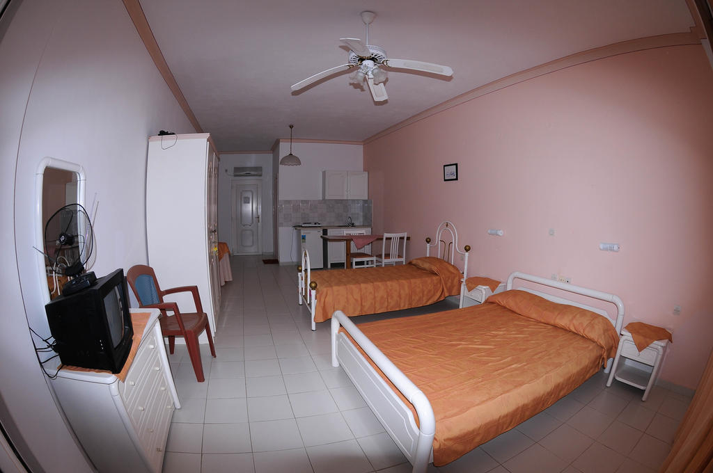 Efstathia Hotel Xirokambos  ภายนอก รูปภาพ