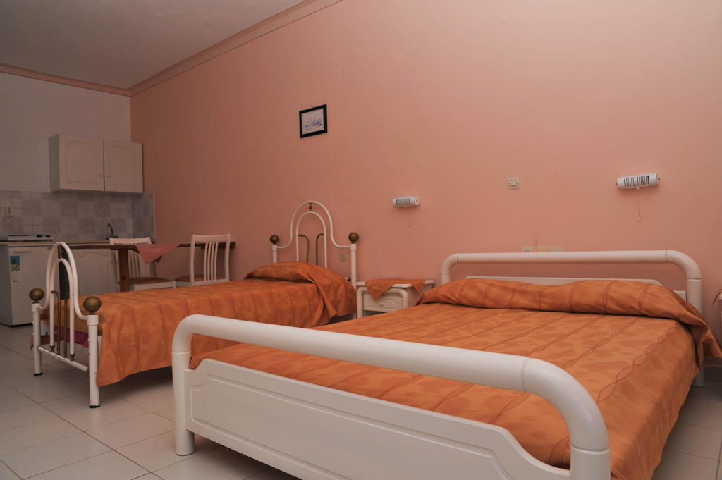 Efstathia Hotel Xirokambos  ภายนอก รูปภาพ